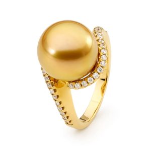 Golden Pearl Diamond Swirl Ring